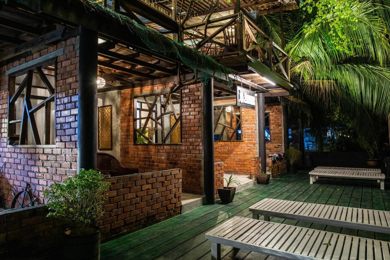 Tioman Cabana Bed & Breakfast Kampong Ayer Batang Exterior foto