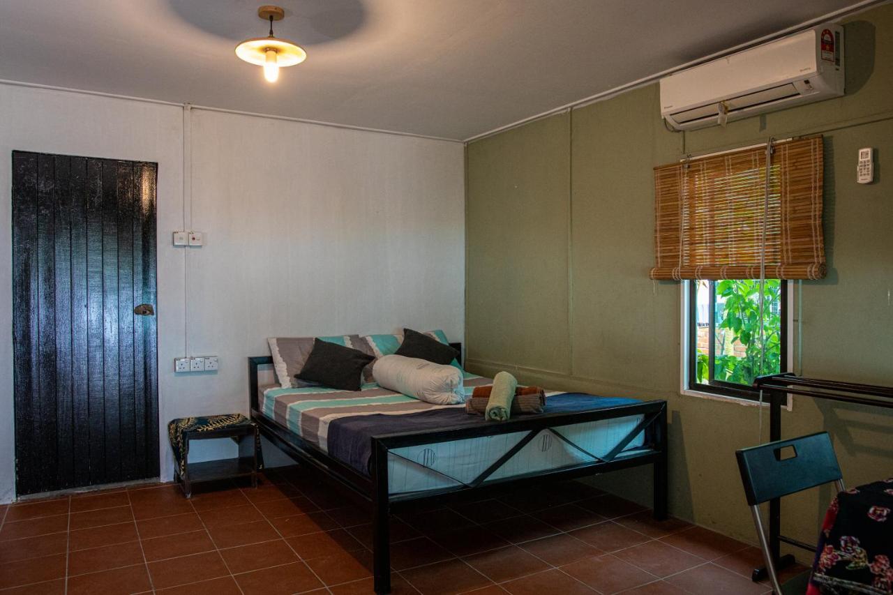 Tioman Cabana Bed & Breakfast Kampong Ayer Batang Exterior foto